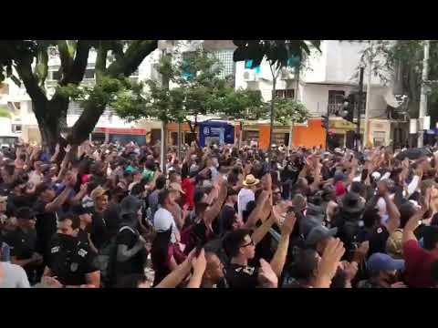 Milhares de policiais protestam contra Romeu Zema em Minas Gerais