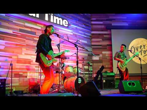 Overtone 不受控制的天才 In our time