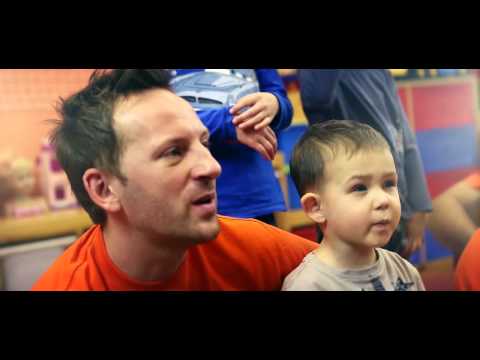 Video: Keď Deťom Začnú Zúbky