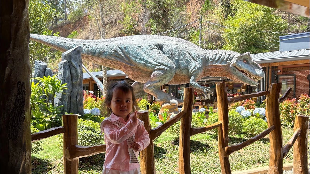Bé đi công viên khủng long . Đà Lạt ! Langfarm Center