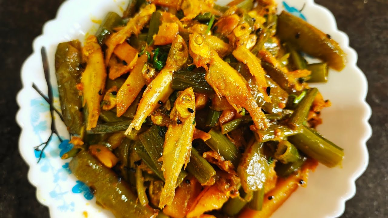 মৌরলা মাছ এইভাবে বানিয়ে দেখুন স্বাদ মুখে লেগে থাকবে || Piyajkoli Diye Mourola Macher Chorchori ||