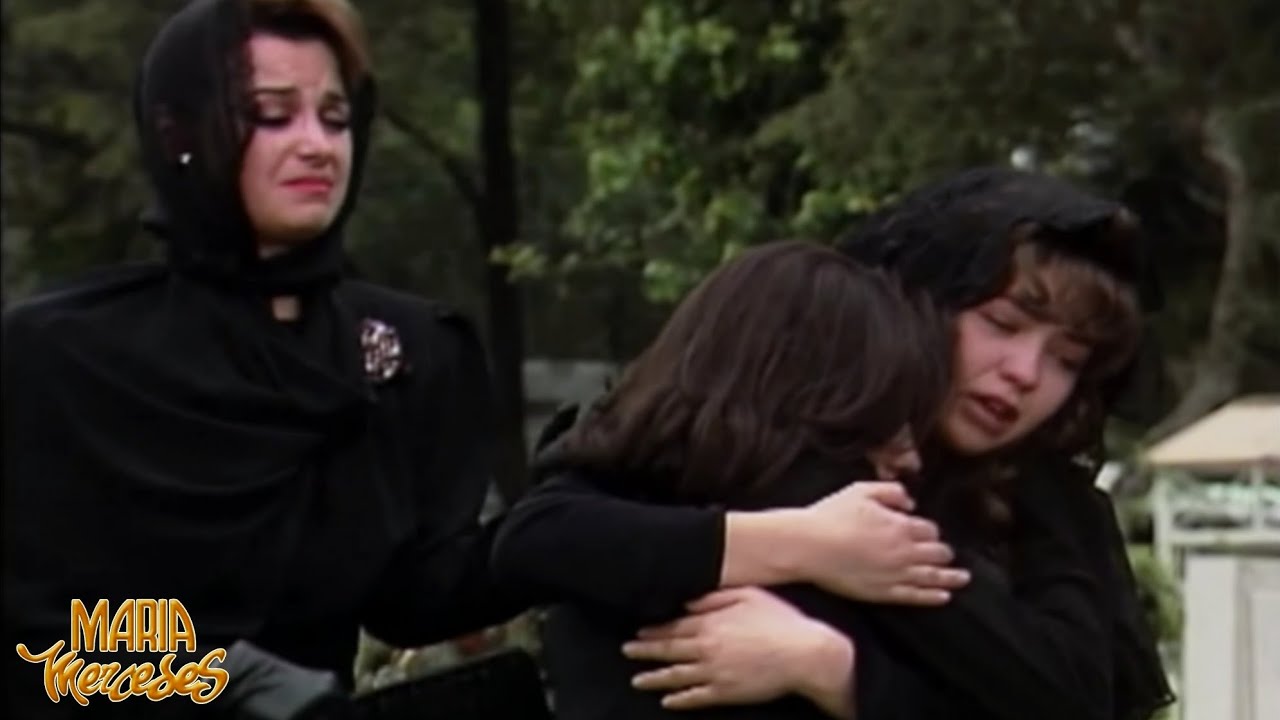 ¡El funeral de don Manuel! | María Mercedes - Televisa
