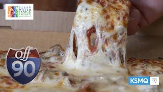 Off 90 (1702) Jake's Pizza, Heritage Huis - Part 1, FBC Rummage Sale
