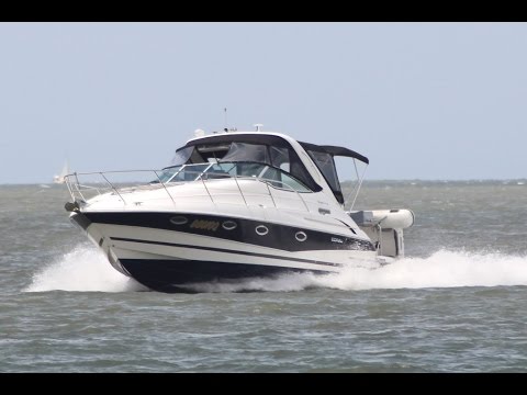 Doral 376 elegante Sports Cruiser Boat for Sale at Peter Hansen yacht Brokers Raby Bay