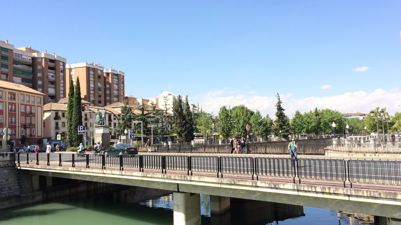 granada-centro-vistas-desde-puente-que-cruza-el-humilladero-y-el