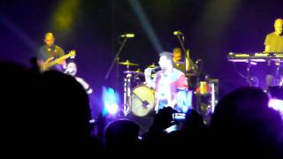 20110927 Westlife The Gravity Tour HK 8-9 /18  Viva La Vida/ Only Girl (In The World)  (3mins43s)