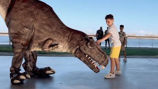 Pegadinha do Dinossauro - dinosaur prank