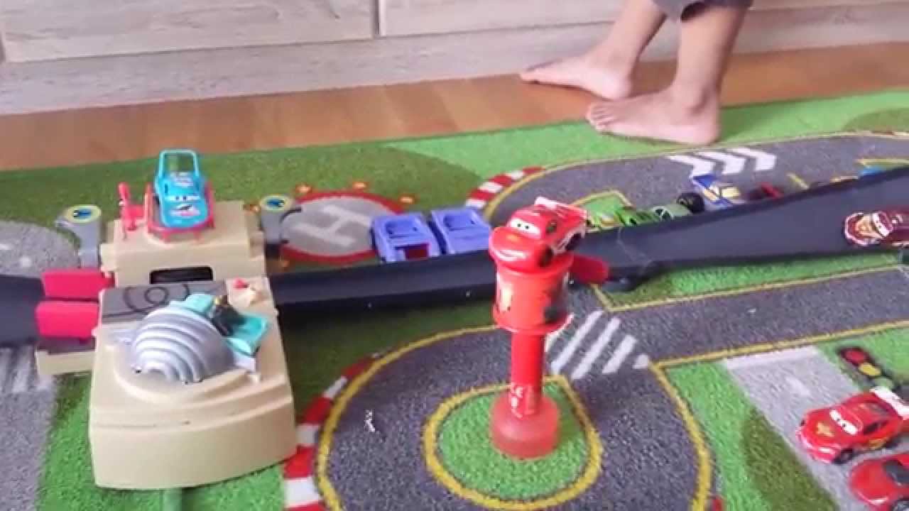 Piston Cup 500 Race Track Playset Disney CARS and Disney Pixar YouTube