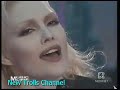 Capture de la vidéo Anna Oxa E New Trolls - Tutti I Brividi Del Mondo (1989)