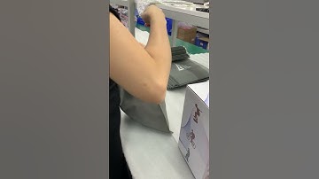 After the assembly of the display screen on the helmet is completed, proceed with the packaging