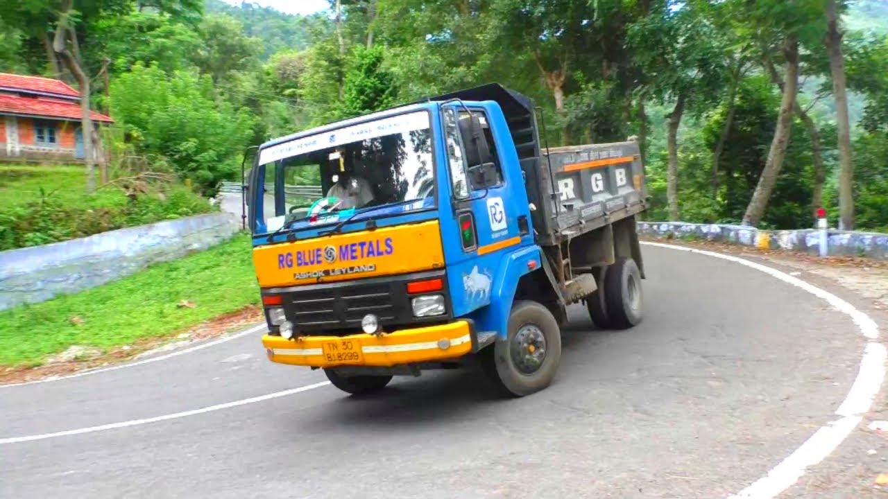 Travel RG Blue Metals Ashok Leyland Tempo Amazing Turning on