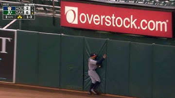 HOU@OAK: Springer makes a fantastic catch to end 4th