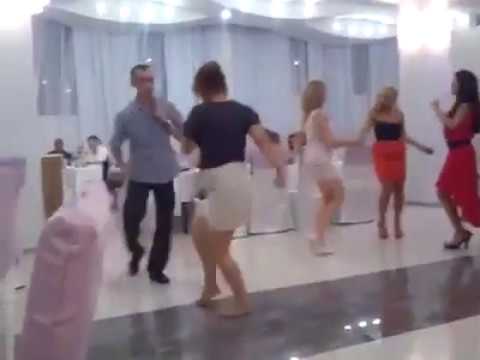 ქართველი ქალის ფეხშიშველა ცეკვამ ქორწილში ყველა სტუმარის ყურადღება მიიპყრო !