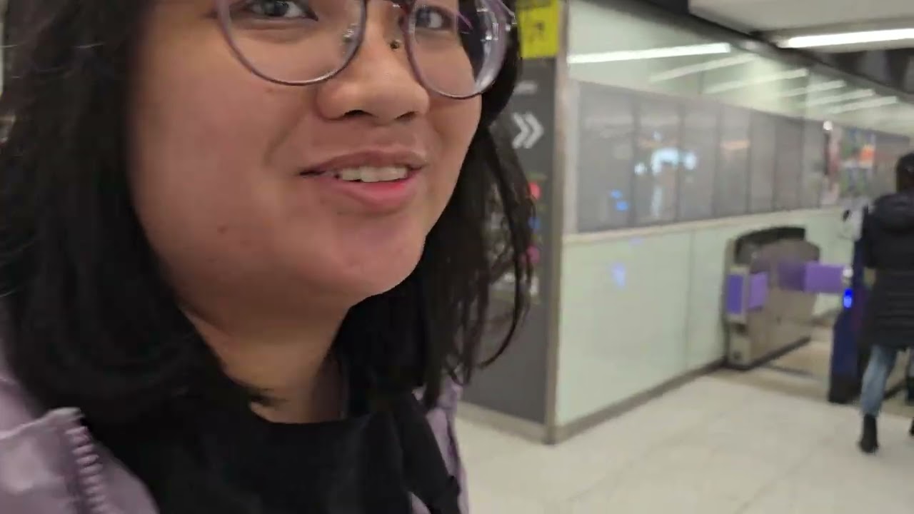 Как мы ориентируемся в лабиринте переулков, лестниц и эскалаторов на железнодорожной станции Намб...