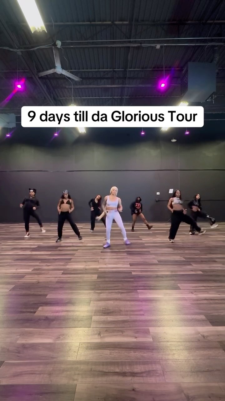 yall ready for tourrrrr???? ?