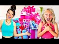 SURPRiSING MY SISTER WITH 11 GiFTS FOR HER 11TH BiRTHDAY!!