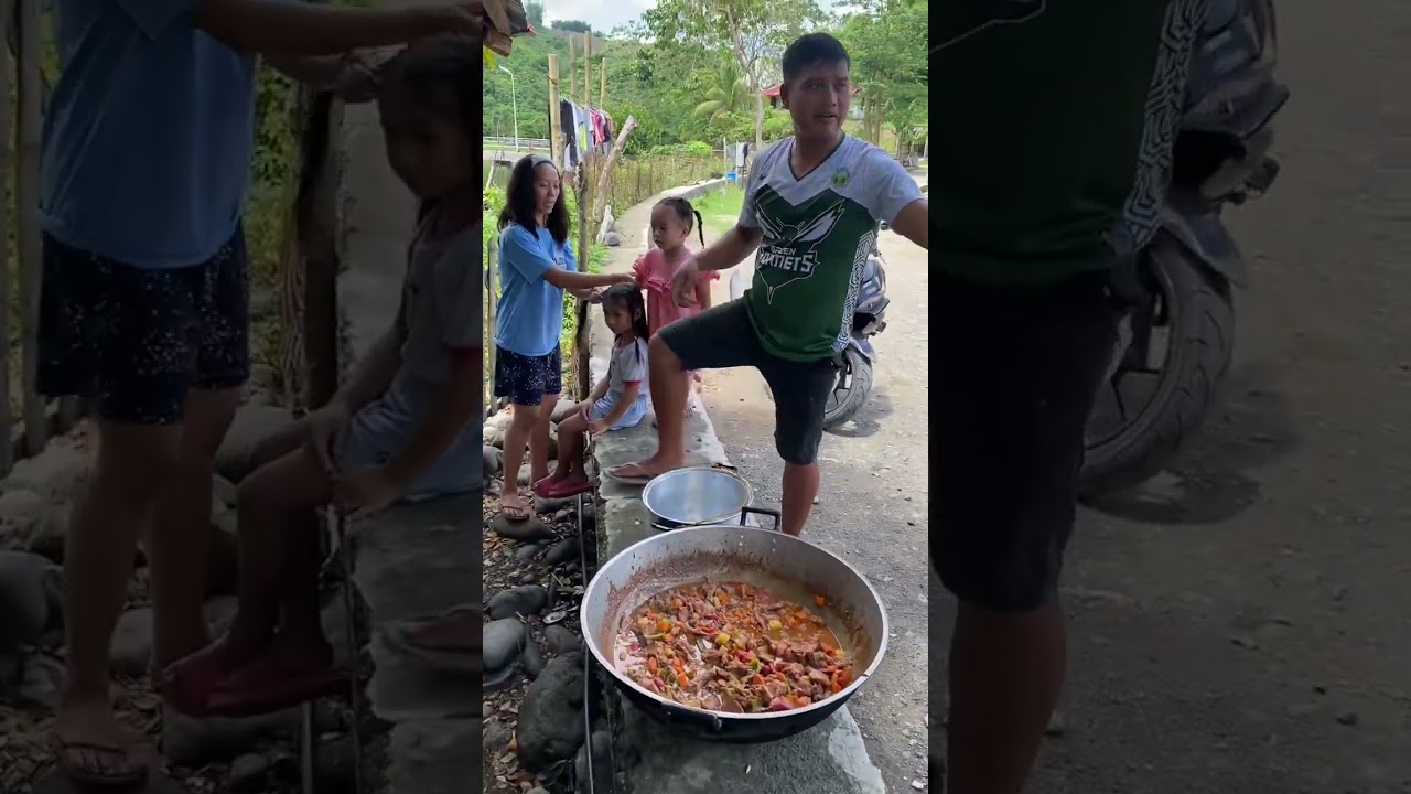 Basta fiesta maraming handa.