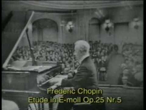 Artur Rubinstein plays Chopin's Etudes (Moscow, 1 Oct 1964)