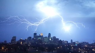 Downtown Minneapolis Lightning Storm screenshot 4