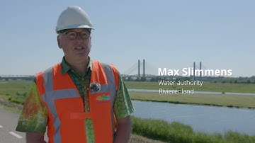 Dike reinforcement to prevent Dutch rivers from flooding