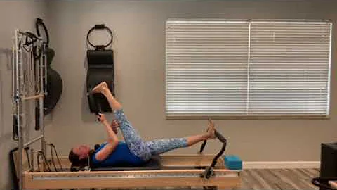 A Touch of Magic.  Reformer Pilates Workout #14 (Prop Needed - Magic Circle, Yoga Block)