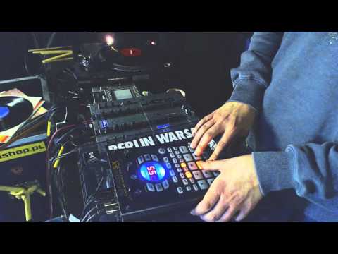 Beatmaking & Sampling on Roland SP-404SX by urb