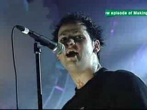 Good Charlotte - The Young and the Hopeless(live)