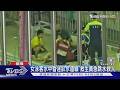 女泳客水中昏迷趴水道線 救生員急跳水救人｜TVBS新聞 @TVBSNEWS01