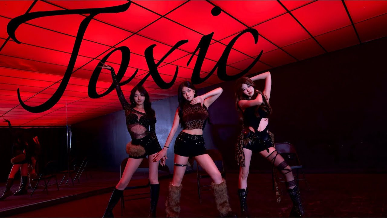 [KPOP IN PUBLIC | New York] YEJI X GISELLE X JULIE - ‘Toxic’ DANCE ...