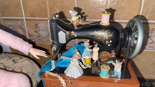 Vintage Enesco 1989 Music Box  my  Favorite Things Mice Sewing machine. little mermaid figures 2025
