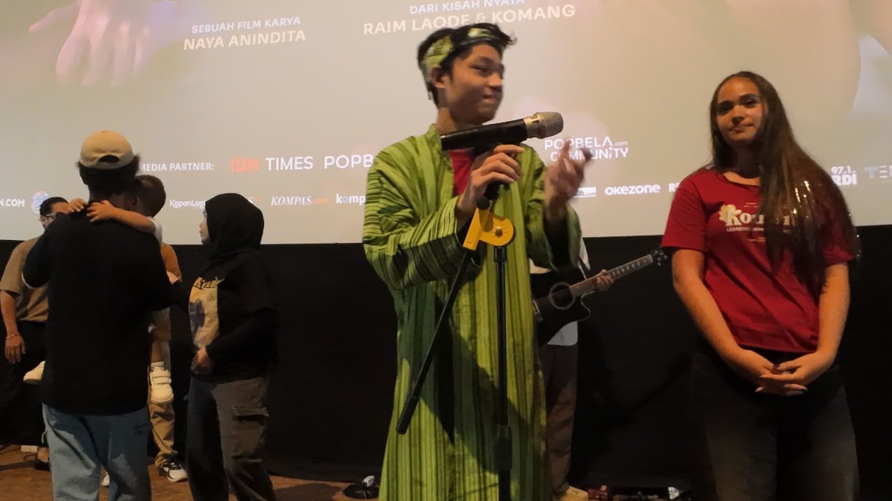 Bersenandung KOMANG brg RAIM LAODE & KEISHA ALVARO di Gala Premiere Komang. Ada AURORA RIBERO