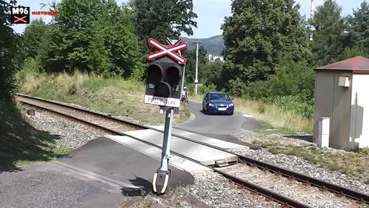 Železniční přejezd Březiny u Děčína #1 [P2577] - 3.8.2015 / Czech railroad crossing
