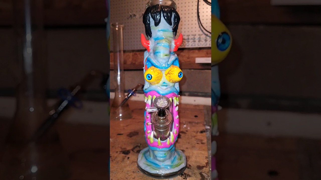 Crazy Monster Bong rip 