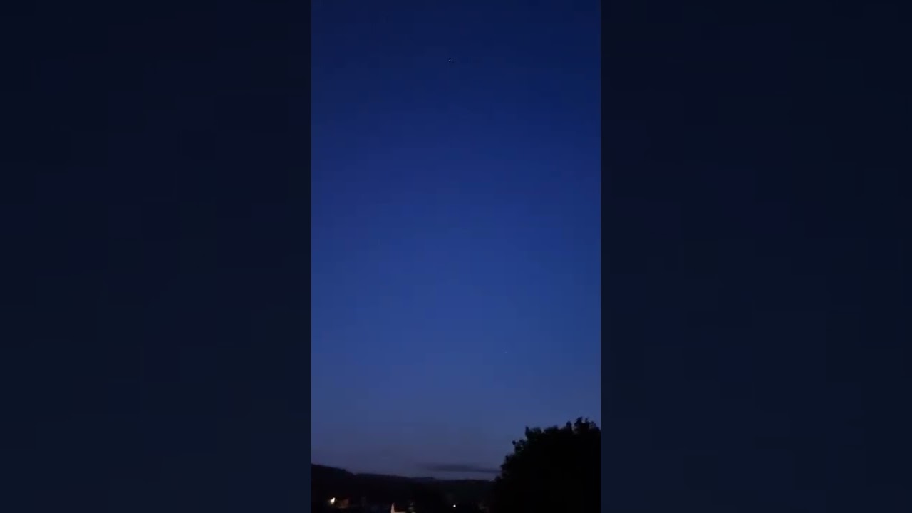 fast bright light moving in the night sky, possible UFO in county Durham, England,uk YouTube