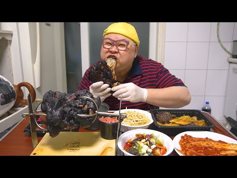 │체코식 꼴레뇨 족발 먹방 with 키조개 크림 파스타 <strong>Cream</strong> <strong>Pasta</strong> From Hell Mukbang Eatingshow