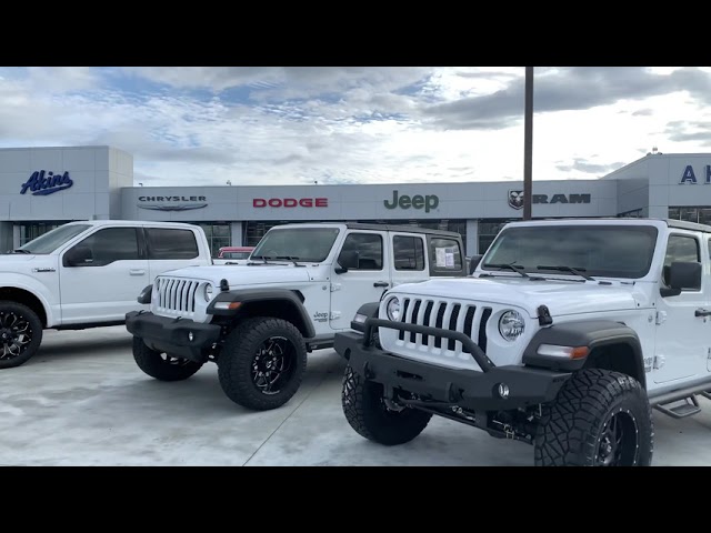 12” wide vs 10” wide Wheel Comparison Jeep Wrangler Akins Wild Willies  Nitto Dropstar XD Grenade - YouTube