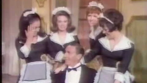Larry Hooper and the girls sing "Daddy"