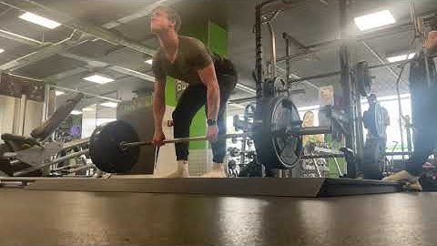 Rhomboid destruction - 100kg pendlay row