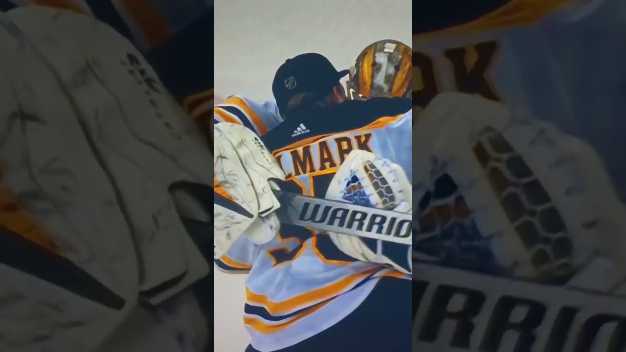 bruins goalie hug｜TikTok Search