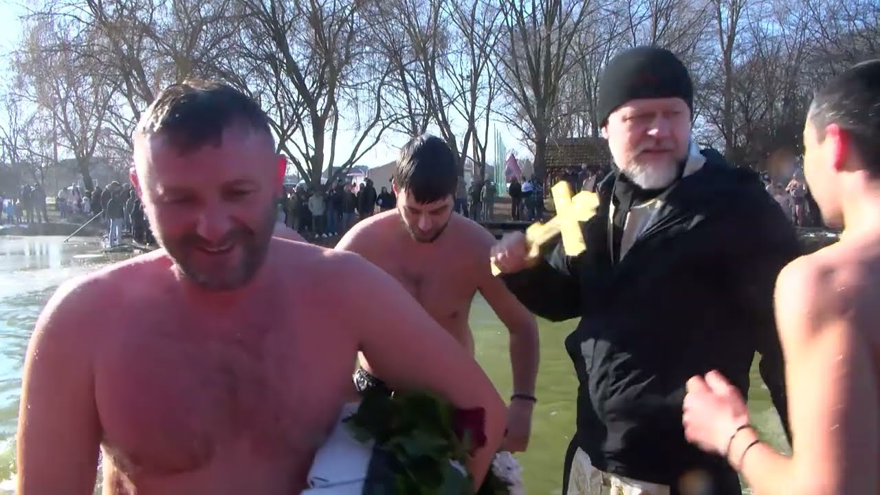 HRONIKA SBIZS 484: Desetogodišnji Alesandro prvi doplivao do Časnog krsta