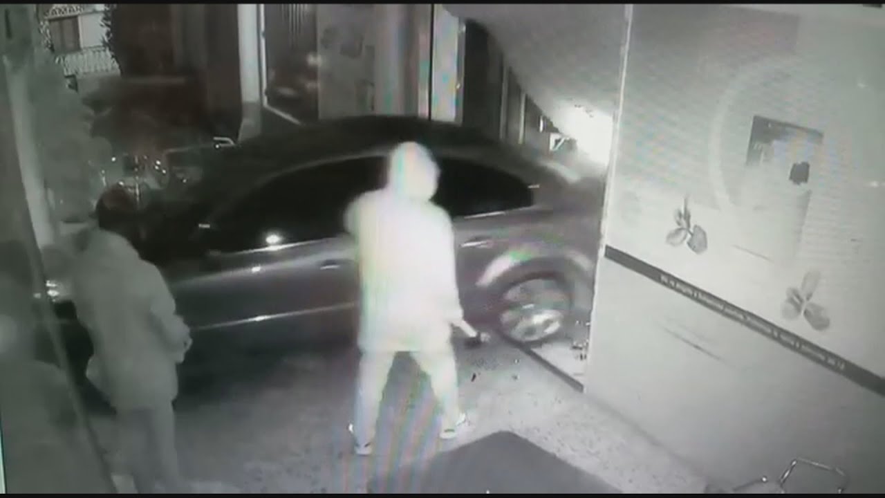 Aluniceros (1) La caída de la banda