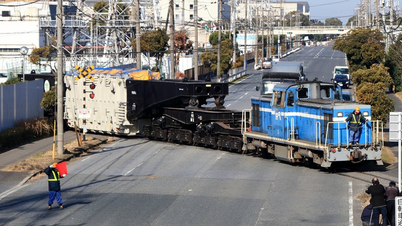 【遮断機のない踏切を渡る】京葉臨海鉄道 KD55 201+シキ611+ヨ8402 特大貨物輸送 市原埠頭～京葉市原 2026/1/17