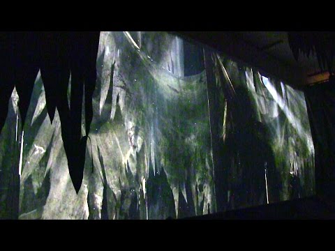 上野の森美術館　進撃の巨人展