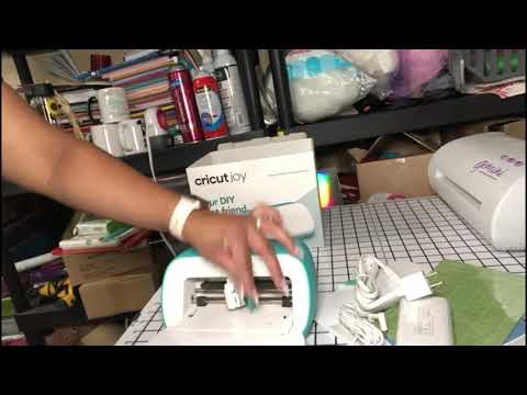 Unboxing the Cricut Joy Bundle 