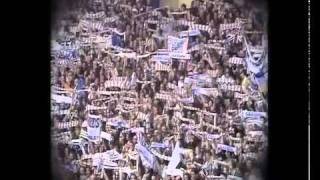 FA Cup 1972 - Leeds 1-0 Arsenal
Buy the DVD now from http://www.tikabooson.com/DVD+Categories/FA+Cup+DVDs/1972+FA+Cup+Final+-+Leeds+United+v+Arsenal_DVD2321.htm
Reaching the Cup final for the second time the 70s, Don Revies Leeds side faced the current cup holders Arsenal in a gripping final Leeds dominated
Wembley was awash in a sea of White as the celebrations began, and now relive the drama all over again in this specially produced programme, with bonus interviews and statistics featured.
Trailer footage cleared by The FA FA Cup 1972 - Leeds 1-0 Arsenal
