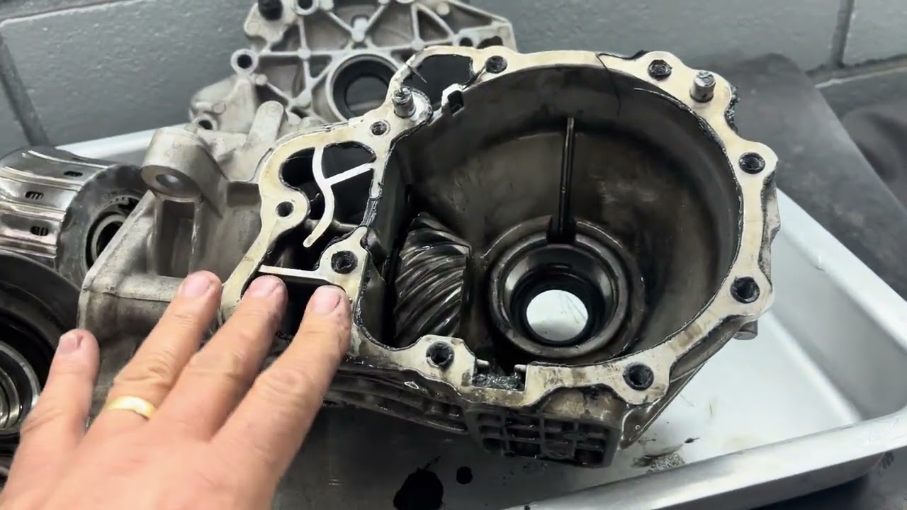 🔧 “Diagnóstico Profundo: Problema no Diferencial Traseiro do CLA 45 AMG (AMG Torque Control)” 