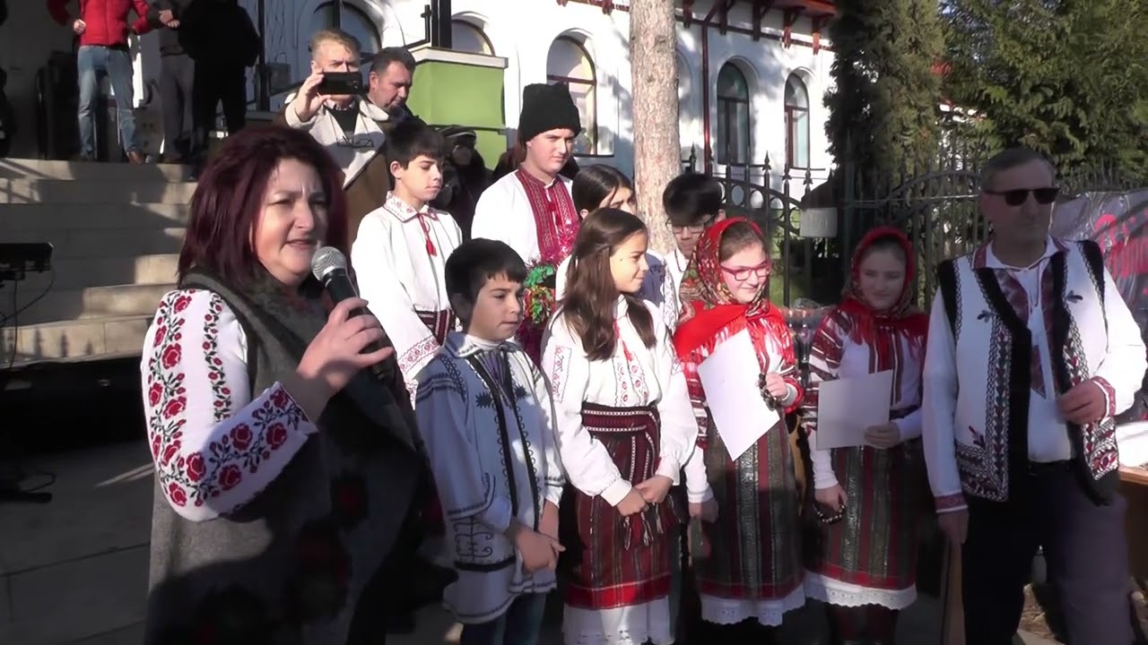 Traditii si Obiceiuri de Anul Nou 2022-2023 in Comuna Români, jud. Neamt