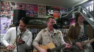 502s Performing “Backstage in Glasgow