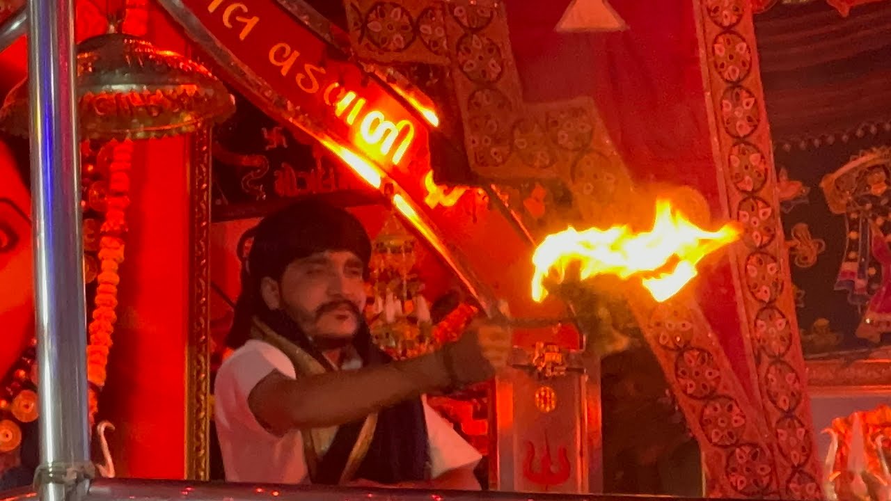 Aaj ni aarati | Mogal Dham kabrau | આજની આરતી મોગલ ધામ કબરાઉ 