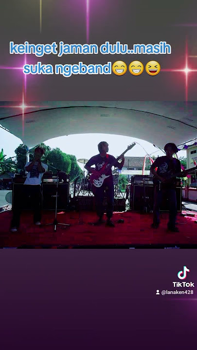 Waktu masih suka NgeBand😄😄